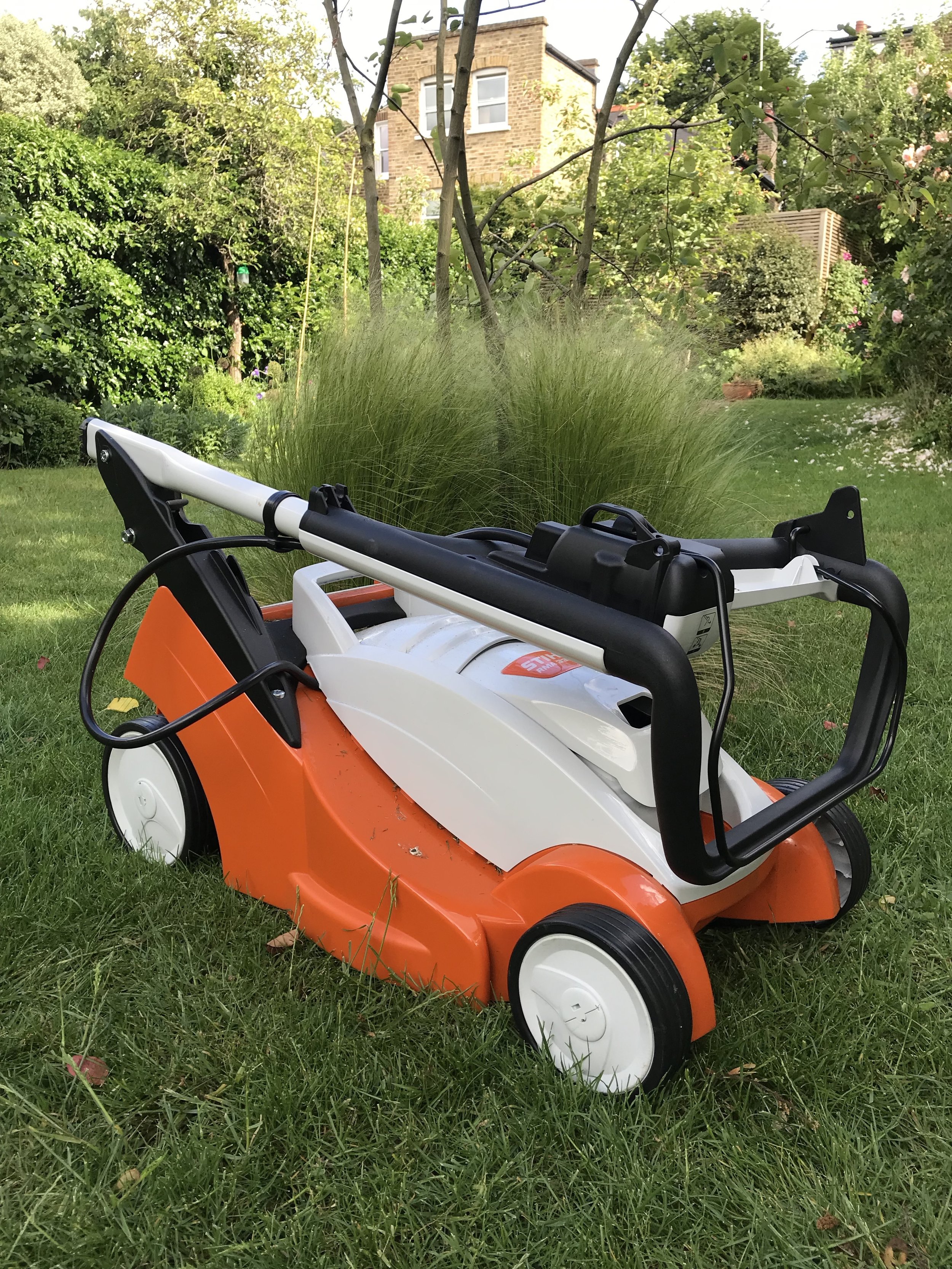 Stihl cordless mower review RMA 339 C — Laetitia Maklouf Stihl cordless mower review RMA 339 C — Laetitia Maklouf
